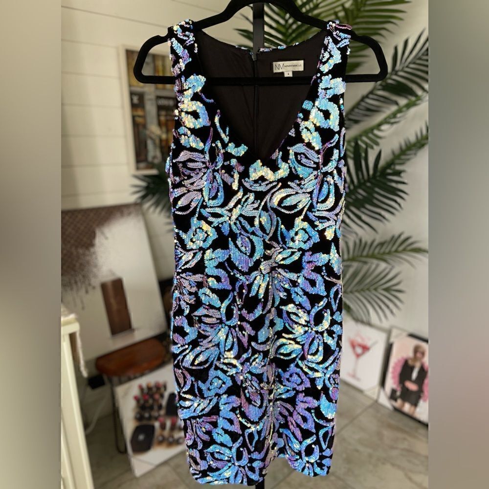 Neiman Marcus, black velvet and sequin dress. SZ 4 NWT
